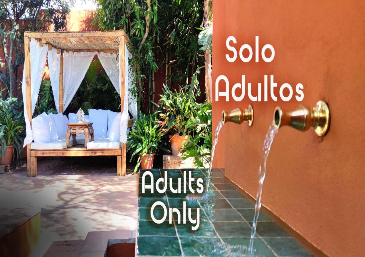 Готель La Posada De Lola - Adults Only Болонія Екстер'єр фото